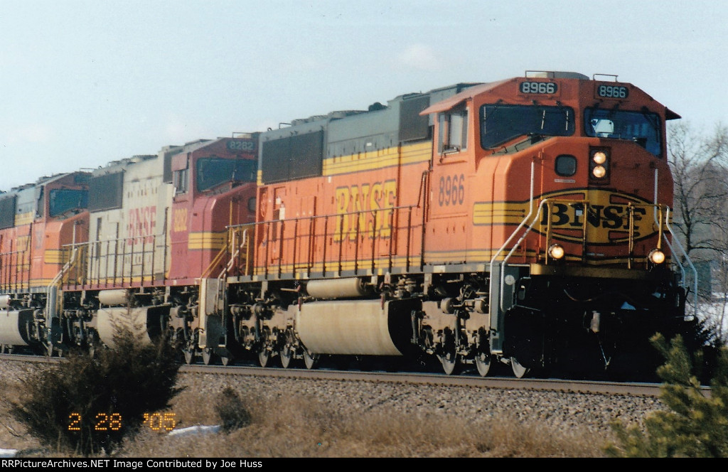 BNSF 8966 East